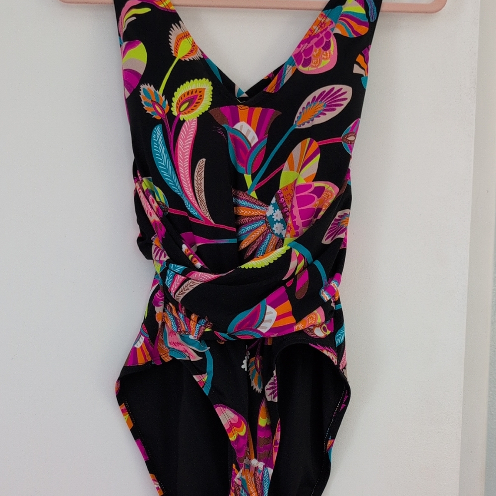 NWT Trina Turk Multicolor Floral One Piece Swimsuit size 10